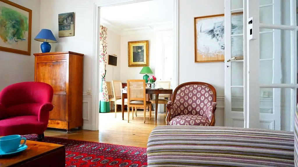 Ferienwohnung Square Desaix - Paris 15E Apartment