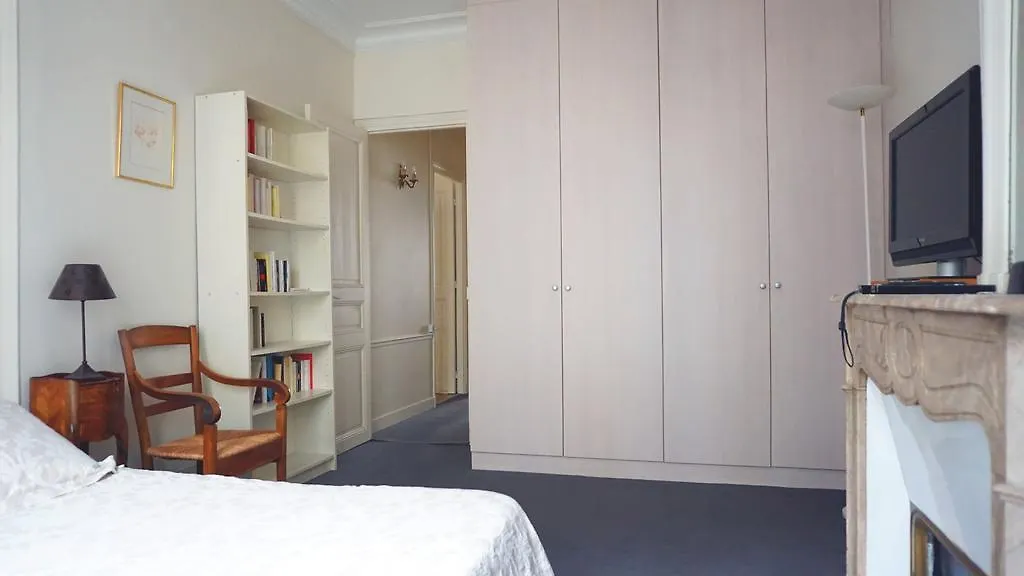 Apartment Ferienwohnung Square Desaix - Paris 15E Frankreich